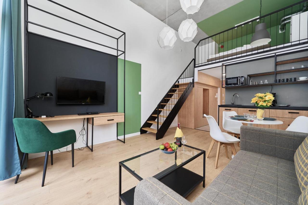 Mezzanine Studio Apartments Zarembowicza Wroclaw Airport By Renters المظهر الخارجي الصورة