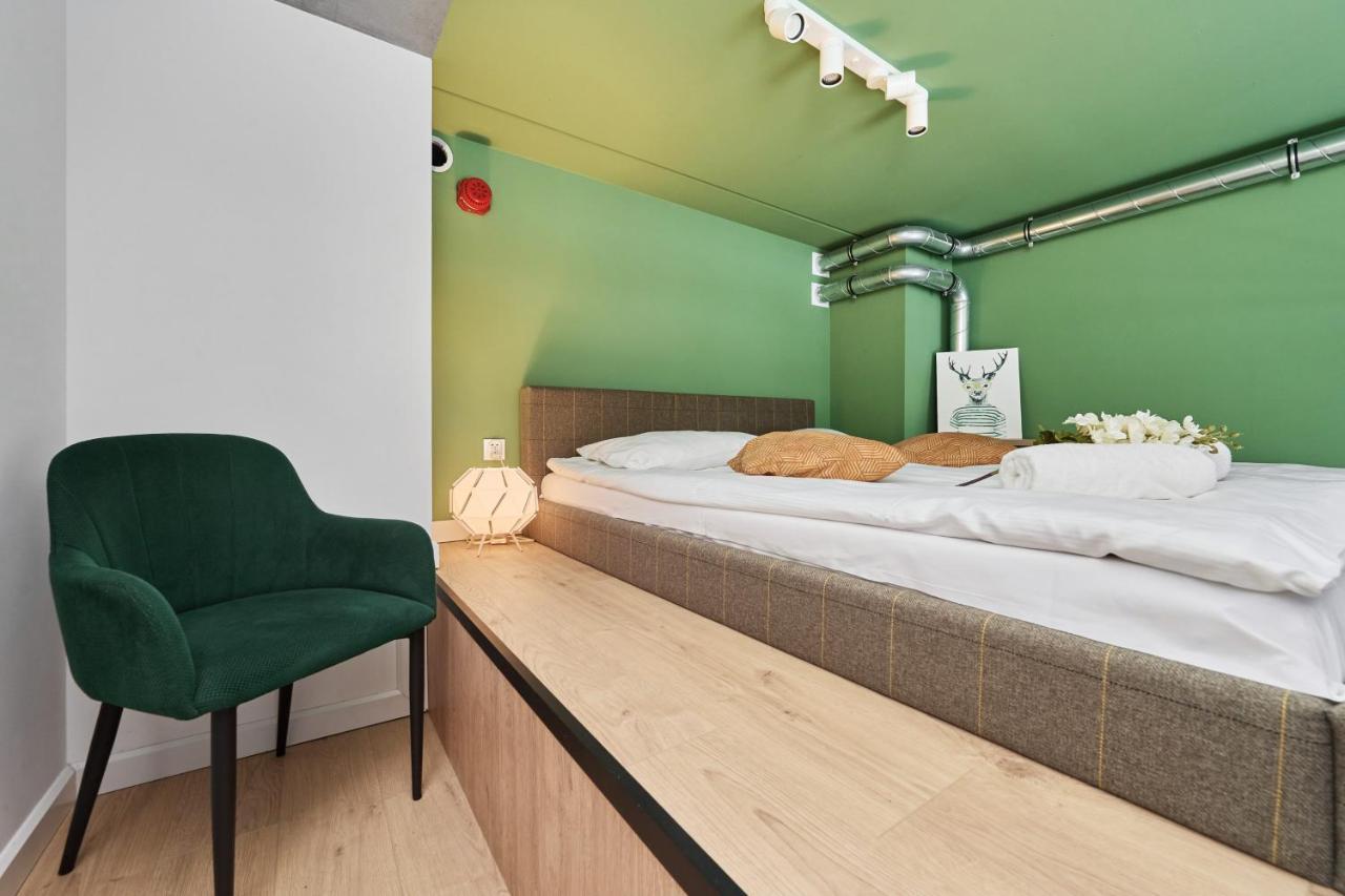 Mezzanine Studio Apartments Zarembowicza Wroclaw Airport By Renters المظهر الخارجي الصورة