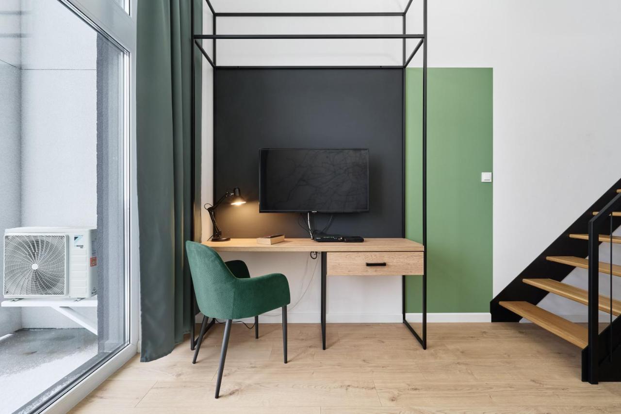 Mezzanine Studio Apartments Zarembowicza Wroclaw Airport By Renters المظهر الخارجي الصورة